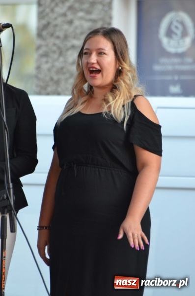 Zdjęcie w galerii na portalu naszraciborz.pl: Koncert Finałowy XXVII Festiwalu Spotkałem Pana na Placu Dominikańskim wiadomości z regionu