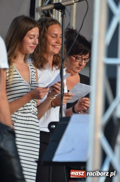 Zdjęcie w galerii na portalu naszraciborz.pl: Koncert Finałowy XXVII Festiwalu Spotkałem Pana na Placu Dominikańskim wiadomości z regionu