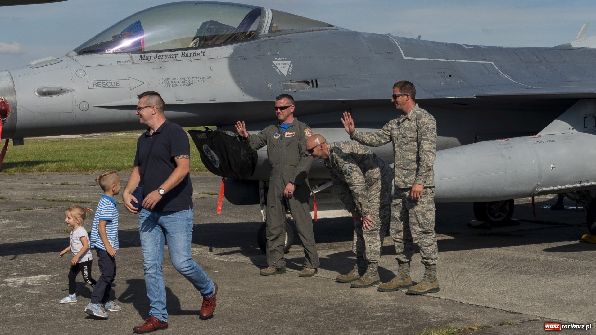 Zdjęcie w galerii na portalu naszraciborz.pl: Latająca Ostrawa! Zakończenie Dni NATO & Dni Sił Powietrznych AczR wiadomości z regionu
