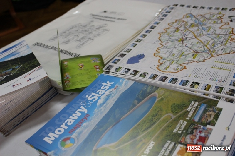 Zdjęcie w galerii na portalu naszraciborz.pl: Promocja Bajkowej Odry w Gminnym Centrum Kultury w Nędzy wiadomości z regionu