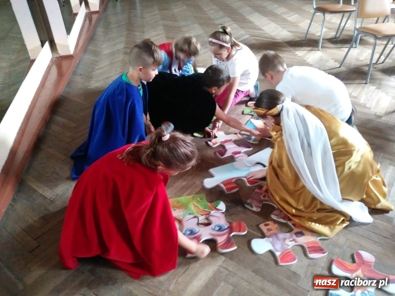 Zdjęcie w galerii na portalu naszraciborz.pl: Promocja Bajkowej Odry w Gminnym Centrum Kultury w Nędzy wiadomości z regionu