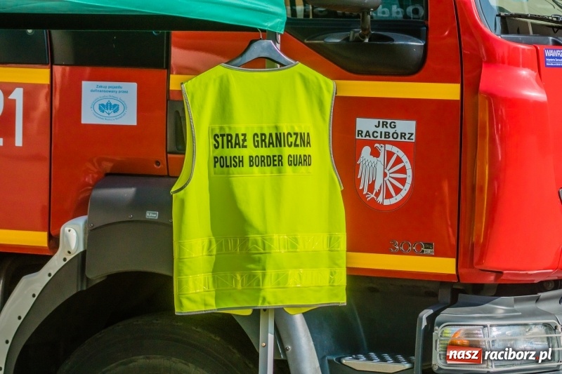 Zdjęcie w galerii na portalu naszraciborz.pl: Zakład Karny w Raciborzu ma od dziś sztandar FOTO i WIDEO  wiadomości z regionu