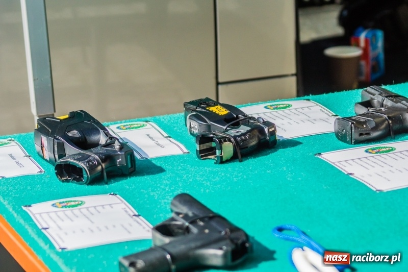 Zdjęcie w galerii na portalu naszraciborz.pl: Zakład Karny w Raciborzu ma od dziś sztandar FOTO i WIDEO  wiadomości z regionu