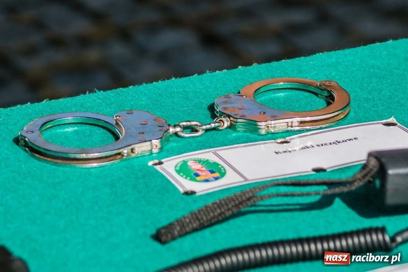 Zdjęcie w galerii na portalu naszraciborz.pl: Zakład Karny w Raciborzu ma od dziś sztandar FOTO i WIDEO  wiadomości z regionu