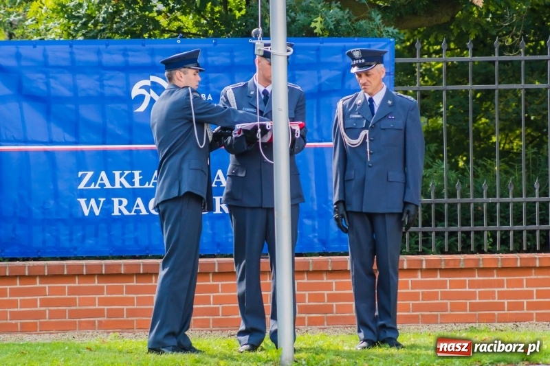 Zdjęcie w galerii na portalu naszraciborz.pl: Zakład Karny w Raciborzu ma od dziś sztandar FOTO i WIDEO  wiadomości z regionu
