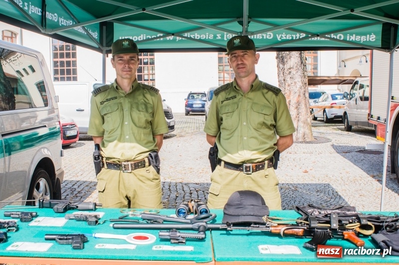 Zdjęcie w galerii na portalu naszraciborz.pl: Zakład Karny w Raciborzu ma od dziś sztandar FOTO i WIDEO  wiadomości z regionu