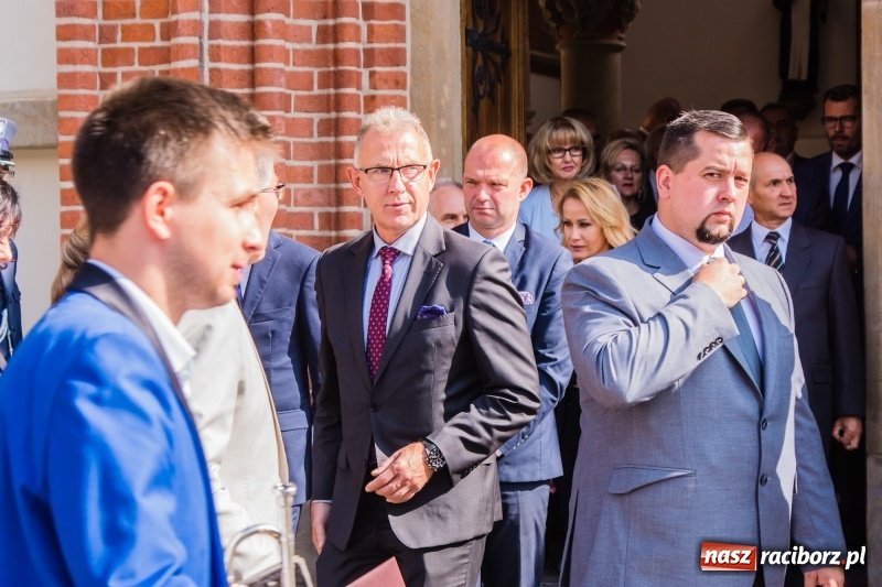 Zdjęcie w galerii na portalu naszraciborz.pl: Zakład Karny w Raciborzu ma od dziś sztandar FOTO i WIDEO  wiadomości z regionu