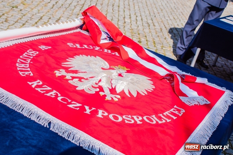 Zdjęcie w galerii na portalu naszraciborz.pl: Zakład Karny w Raciborzu ma od dziś sztandar FOTO i WIDEO  wiadomości z regionu