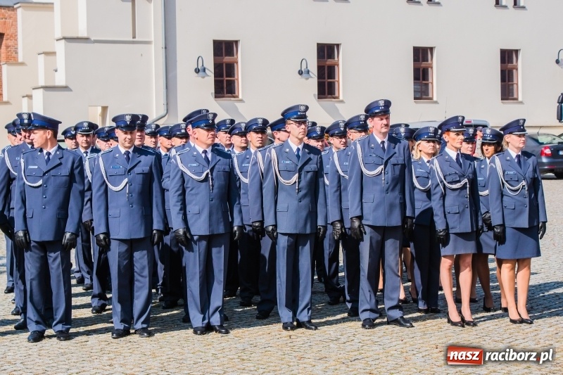 Zdjęcie w galerii na portalu naszraciborz.pl: Zakład Karny w Raciborzu ma od dziś sztandar FOTO i WIDEO  wiadomości z regionu