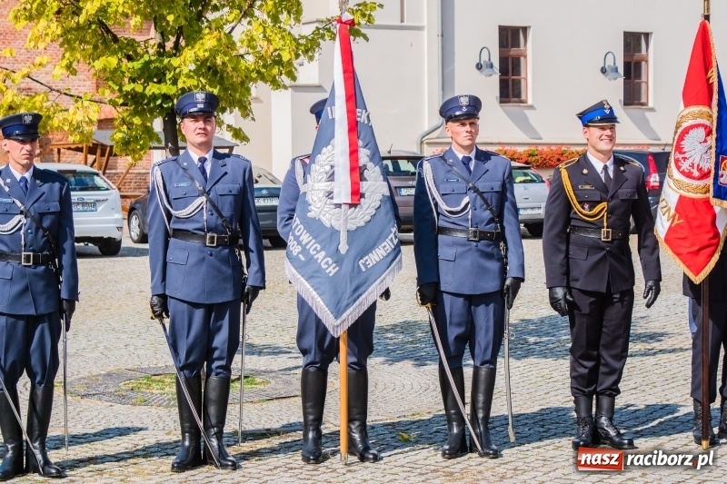 Zdjęcie w galerii na portalu naszraciborz.pl: Zakład Karny w Raciborzu ma od dziś sztandar FOTO i WIDEO  wiadomości z regionu