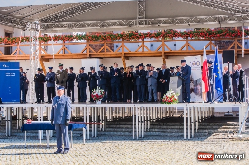 Zdjęcie w galerii na portalu naszraciborz.pl: Zakład Karny w Raciborzu ma od dziś sztandar FOTO i WIDEO  wiadomości z regionu
