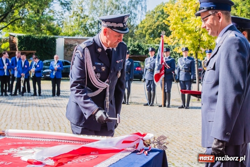 Zdjęcie w galerii na portalu naszraciborz.pl: Zakład Karny w Raciborzu ma od dziś sztandar FOTO i WIDEO  wiadomości z regionu