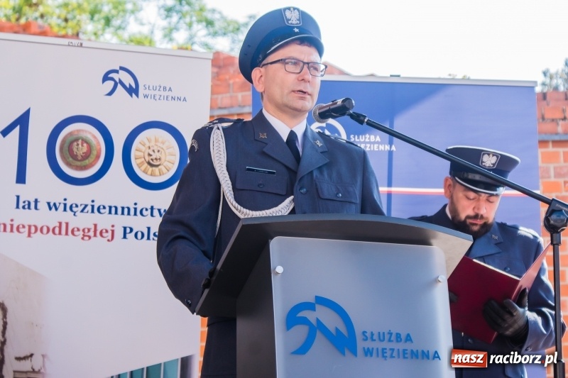 Zdjęcie w galerii na portalu naszraciborz.pl: Zakład Karny w Raciborzu ma od dziś sztandar FOTO i WIDEO  wiadomości z regionu