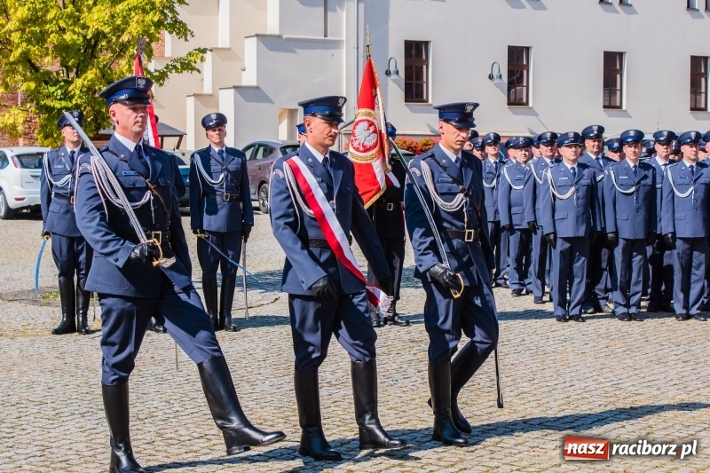 Zdjęcie w galerii na portalu naszraciborz.pl: Zakład Karny w Raciborzu ma od dziś sztandar FOTO i WIDEO  wiadomości z regionu