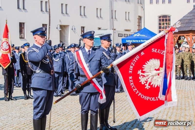 Zdjęcie w galerii na portalu naszraciborz.pl: Zakład Karny w Raciborzu ma od dziś sztandar FOTO i WIDEO  wiadomości z regionu