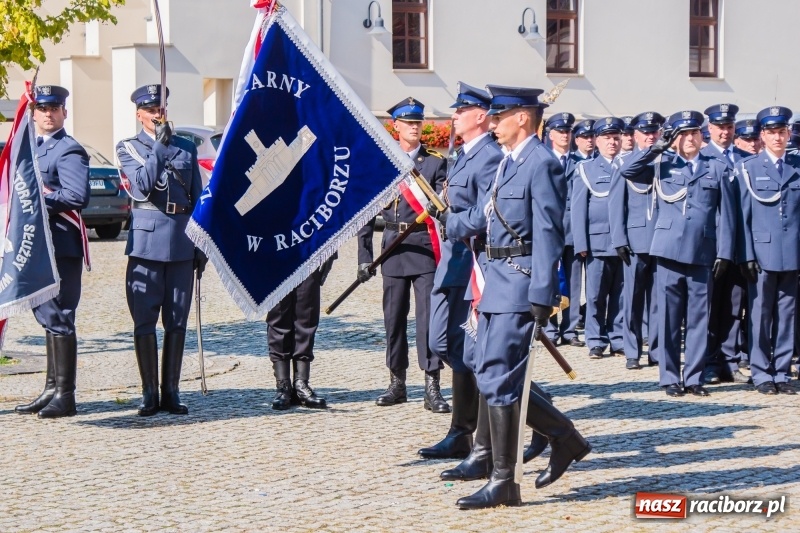 Zdjęcie w galerii na portalu naszraciborz.pl: Zakład Karny w Raciborzu ma od dziś sztandar FOTO i WIDEO  wiadomości z regionu