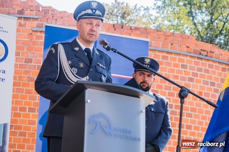 Zdjęcie w galerii na portalu naszraciborz.pl: Zakład Karny w Raciborzu ma od dziś sztandar FOTO i WIDEO  wiadomości z regionu