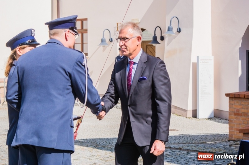 Zdjęcie w galerii na portalu naszraciborz.pl: Zakład Karny w Raciborzu ma od dziś sztandar FOTO i WIDEO  wiadomości z regionu