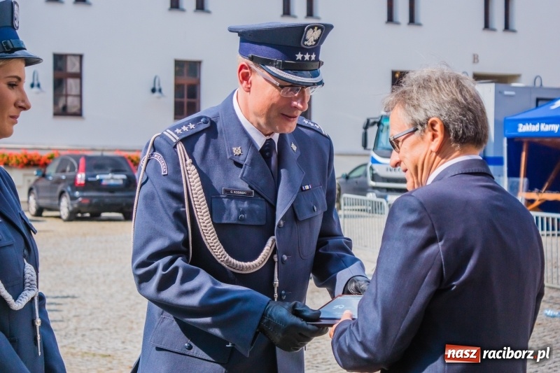 Zdjęcie w galerii na portalu naszraciborz.pl: Zakład Karny w Raciborzu ma od dziś sztandar FOTO i WIDEO  wiadomości z regionu