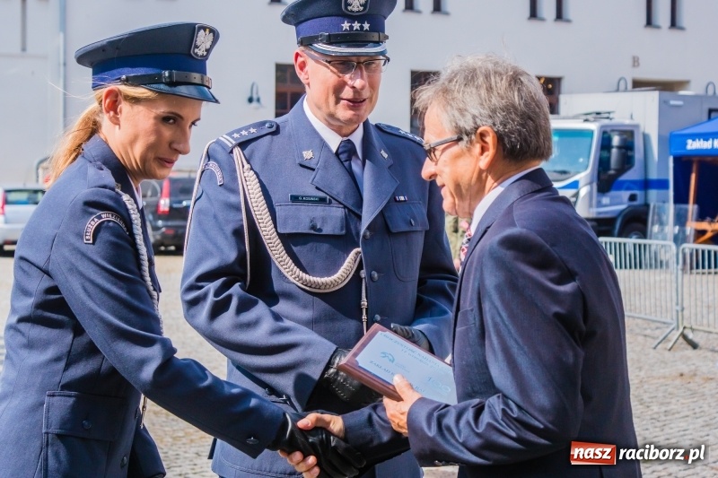 Zdjęcie w galerii na portalu naszraciborz.pl: Zakład Karny w Raciborzu ma od dziś sztandar FOTO i WIDEO  wiadomości z regionu