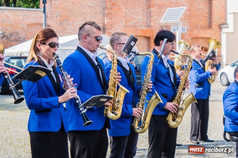 Zdjęcie w galerii na portalu naszraciborz.pl: Zakład Karny w Raciborzu ma od dziś sztandar FOTO i WIDEO  wiadomości z regionu