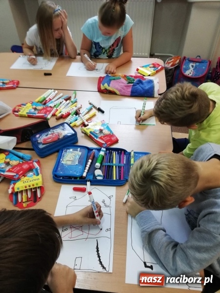 Zdjęcie w galerii na portalu naszraciborz.pl: Archi-Przygody, czyli zajęcia z architektury w SP 4 wiadomości z regionu