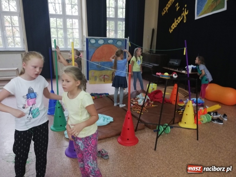 Zdjęcie w galerii na portalu naszraciborz.pl: Archi-Przygody, czyli zajęcia z architektury w SP 4 wiadomości z regionu