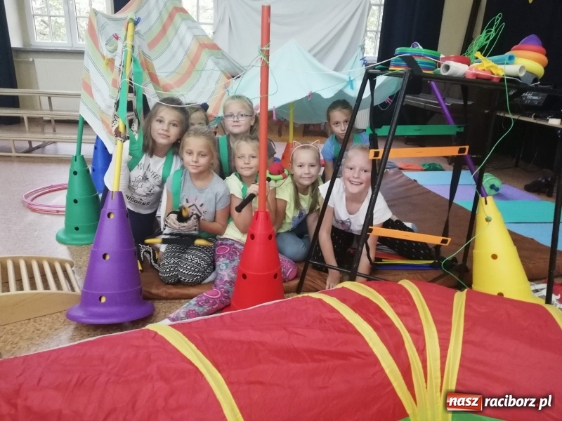 Zdjęcie w galerii na portalu naszraciborz.pl: Archi-Przygody, czyli zajęcia z architektury w SP 4 wiadomości z regionu