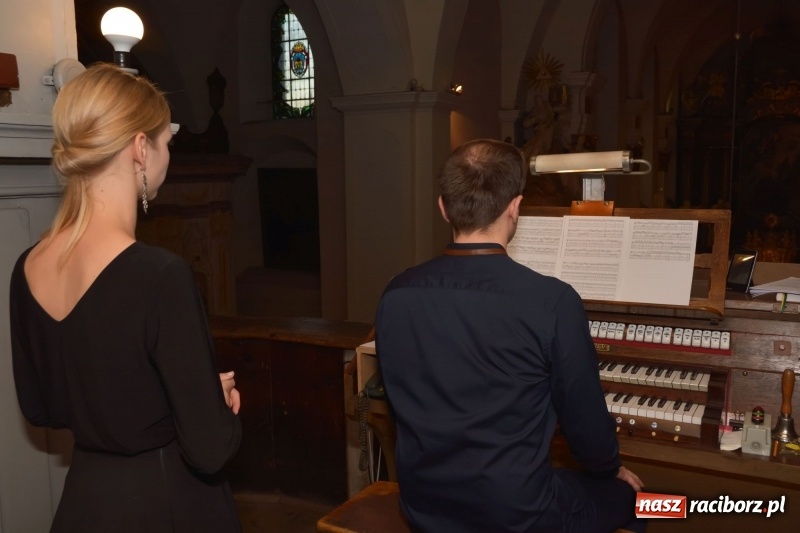 Zdjęcie w galerii na portalu naszraciborz.pl: Debiut raciborzanki na Festiwalu Koncertów Loretańskich w Głogówku wiadomości z regionu