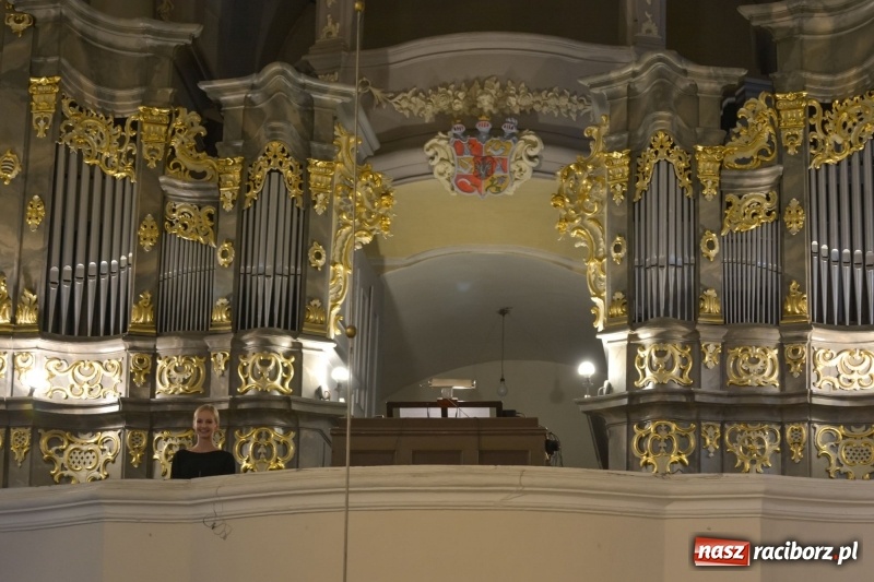 Zdjęcie w galerii na portalu naszraciborz.pl: Debiut raciborzanki na Festiwalu Koncertów Loretańskich w Głogówku wiadomości z regionu