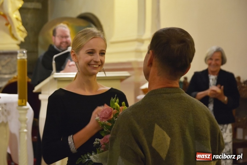 Zdjęcie w galerii na portalu naszraciborz.pl: Debiut raciborzanki na Festiwalu Koncertów Loretańskich w Głogówku wiadomości z regionu