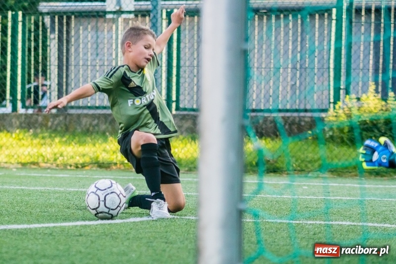 Zdjęcie w galerii na portalu naszraciborz.pl: Orliki: Rudzki Buk bezlitosny dla Studziennej wiadomości z regionu