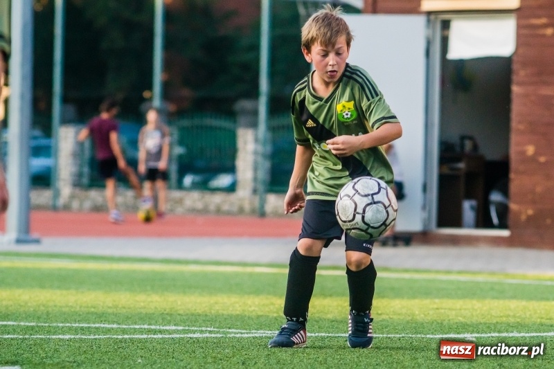 Zdjęcie w galerii na portalu naszraciborz.pl: Orliki: Rudzki Buk bezlitosny dla Studziennej wiadomości z regionu