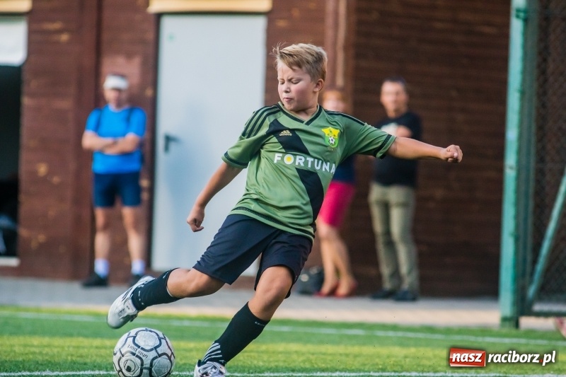 Zdjęcie w galerii na portalu naszraciborz.pl: Orliki: Rudzki Buk bezlitosny dla Studziennej wiadomości z regionu
