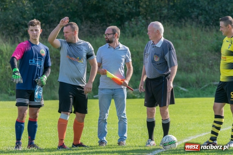 Zdjęcie w galerii na portalu naszraciborz.pl: Górki Śląskie wykorzystały potknięcie Markowic i wróciły na fotel lidera B klasy wiadomości z regionu