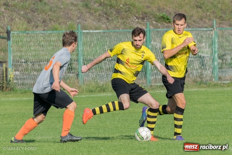 Zdjęcie w galerii na portalu naszraciborz.pl: Górki Śląskie wykorzystały potknięcie Markowic i wróciły na fotel lidera B klasy wiadomości z regionu