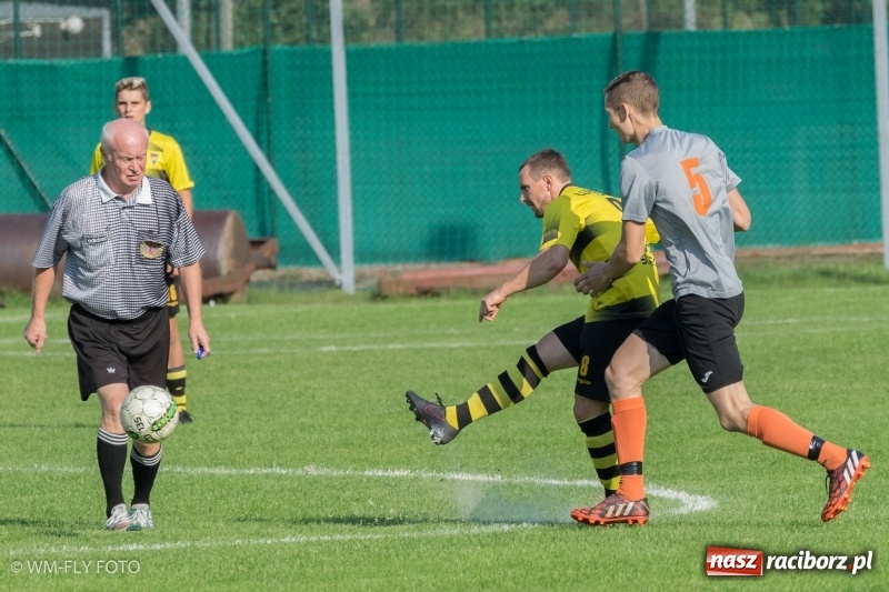 Zdjęcie w galerii na portalu naszraciborz.pl: Górki Śląskie wykorzystały potknięcie Markowic i wróciły na fotel lidera B klasy wiadomości z regionu