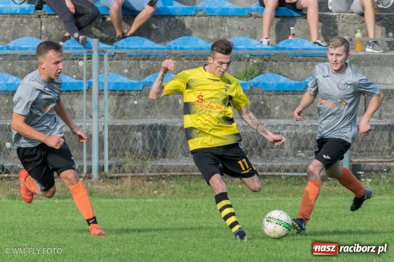 Zdjęcie w galerii na portalu naszraciborz.pl: Górki Śląskie wykorzystały potknięcie Markowic i wróciły na fotel lidera B klasy wiadomości z regionu