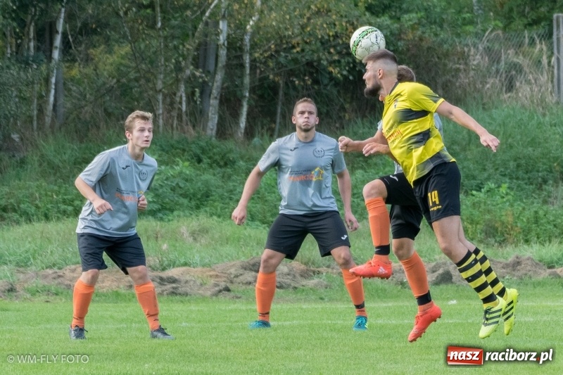 Zdjęcie w galerii na portalu naszraciborz.pl: Górki Śląskie wykorzystały potknięcie Markowic i wróciły na fotel lidera B klasy wiadomości z regionu