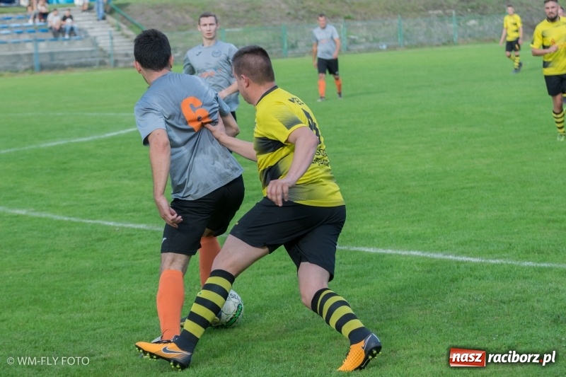 Zdjęcie w galerii na portalu naszraciborz.pl: Górki Śląskie wykorzystały potknięcie Markowic i wróciły na fotel lidera B klasy wiadomości z regionu