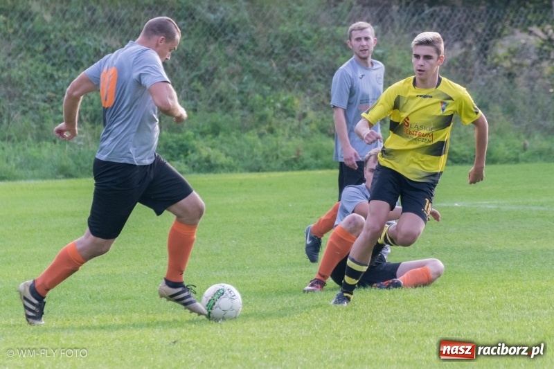 Zdjęcie w galerii na portalu naszraciborz.pl: Górki Śląskie wykorzystały potknięcie Markowic i wróciły na fotel lidera B klasy wiadomości z regionu