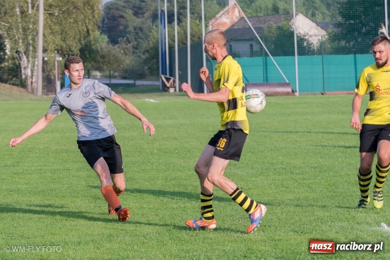 Zdjęcie w galerii na portalu naszraciborz.pl: Górki Śląskie wykorzystały potknięcie Markowic i wróciły na fotel lidera B klasy wiadomości z regionu