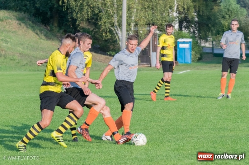 Zdjęcie w galerii na portalu naszraciborz.pl: Górki Śląskie wykorzystały potknięcie Markowic i wróciły na fotel lidera B klasy wiadomości z regionu