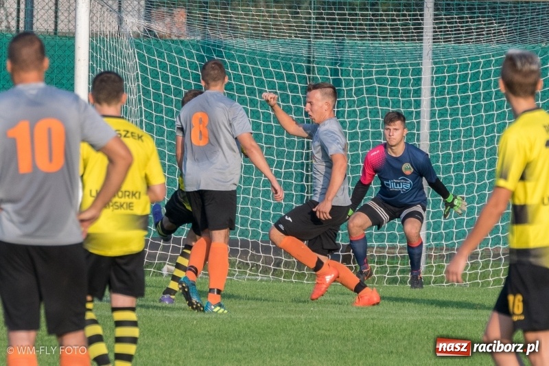 Zdjęcie w galerii na portalu naszraciborz.pl: Górki Śląskie wykorzystały potknięcie Markowic i wróciły na fotel lidera B klasy wiadomości z regionu