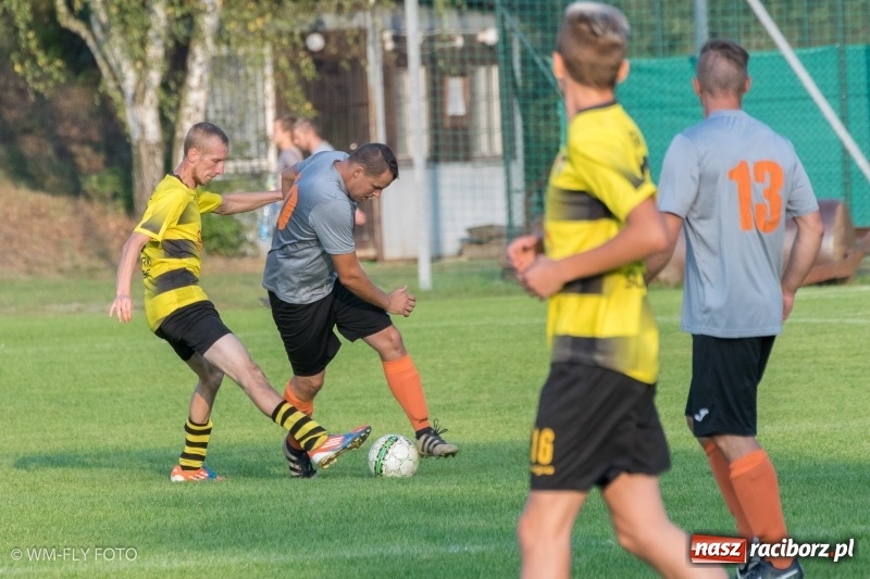 Zdjęcie w galerii na portalu naszraciborz.pl: Górki Śląskie wykorzystały potknięcie Markowic i wróciły na fotel lidera B klasy wiadomości z regionu