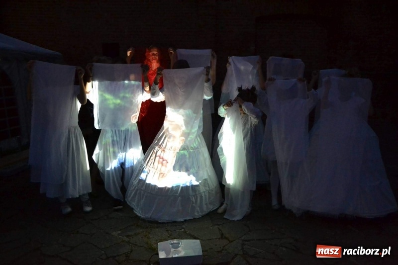 Zdjęcie w galerii na portalu naszraciborz.pl: ART CAMP – WIECZÓR SZTUKI, czyli artystyczne wspomnienia z obozu w Pieninach  wiadomości z regionu