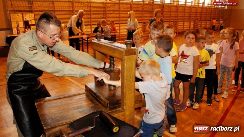 Zdjęcie w galerii na portalu naszraciborz.pl: Era Gutenberga, czyli warsztaty drukarskie w Markowicach wiadomości z regionu