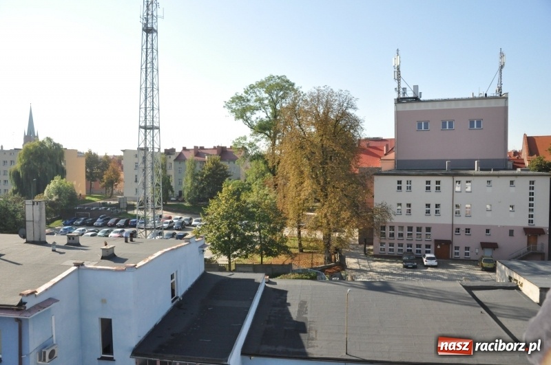 Zdjęcie w galerii na portalu naszraciborz.pl: Raciborscy strażacy mają nową autodrabinę. Zastosowano w niej najnowocześniejsze obecnie rozwiązania techniczne wiadomości z regionu