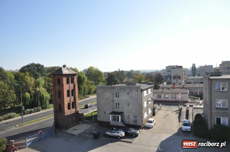 Zdjęcie w galerii na portalu naszraciborz.pl: Raciborscy strażacy mają nową autodrabinę. Zastosowano w niej najnowocześniejsze obecnie rozwiązania techniczne wiadomości z regionu