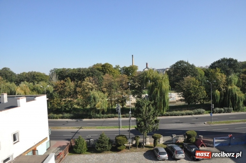 Zdjęcie w galerii na portalu naszraciborz.pl: Raciborscy strażacy mają nową autodrabinę. Zastosowano w niej najnowocześniejsze obecnie rozwiązania techniczne wiadomości z regionu